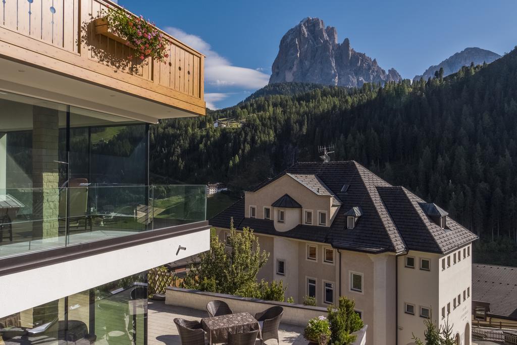Hotel Garni Gardena - Appartments Santa Cristina Val Gardena المظهر الخارجي الصورة